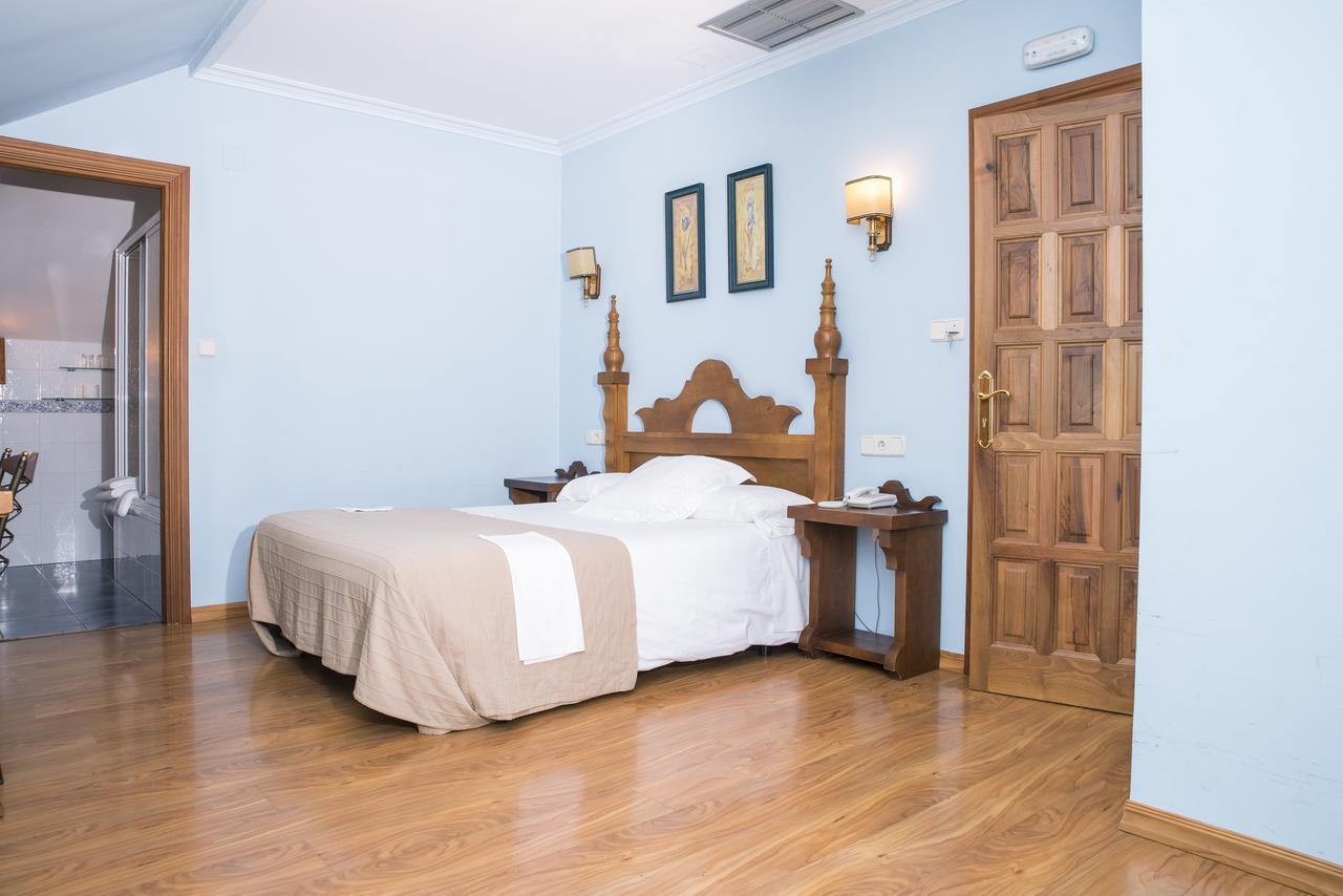 Complejo Hostelero Paladium Villamartín Exteriör bild