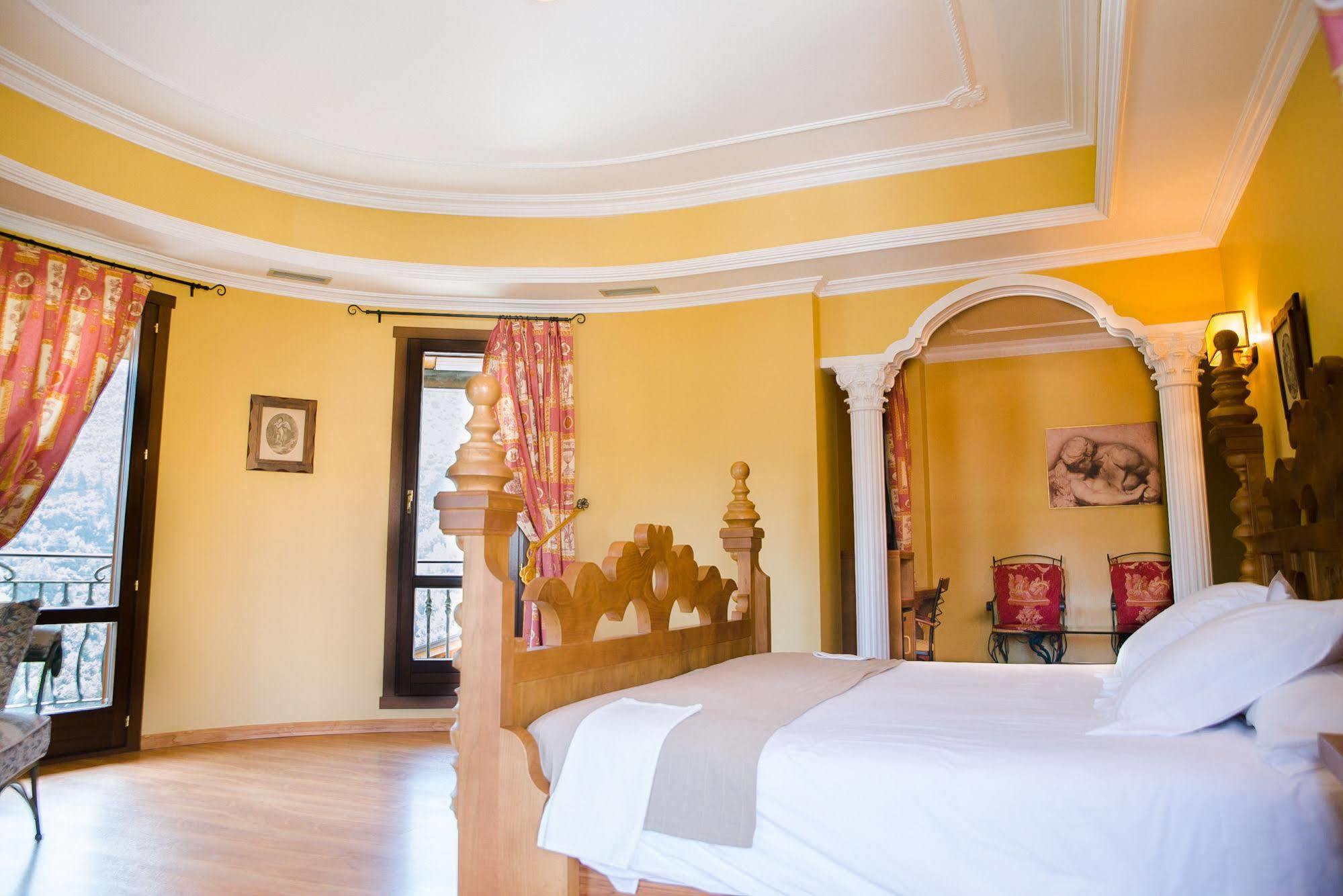 Complejo Hostelero Paladium Villamartín Exteriör bild