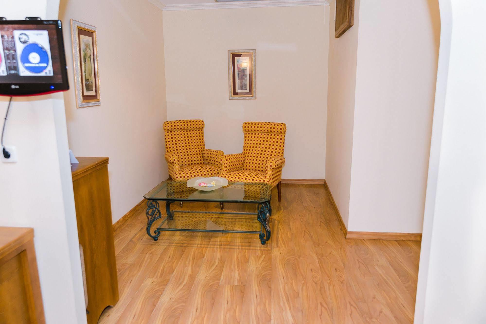 Complejo Hostelero Paladium Villamartín Exteriör bild